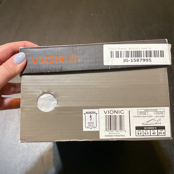 NIB Vionic Splendid Keke Suede Light Grey Sneakers - Picture 5 of 13